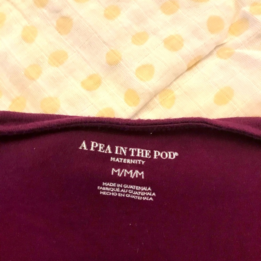 A Pea in the Pod maroon size M maternity shirt